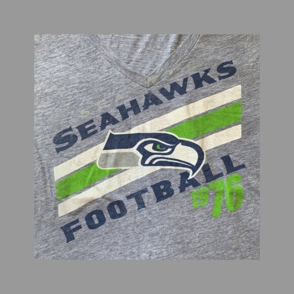 NFL Team Apparel Gray Seahawks Football V-Neck Shirt Size Med EUC #M-068 - Picture 5 of 5
